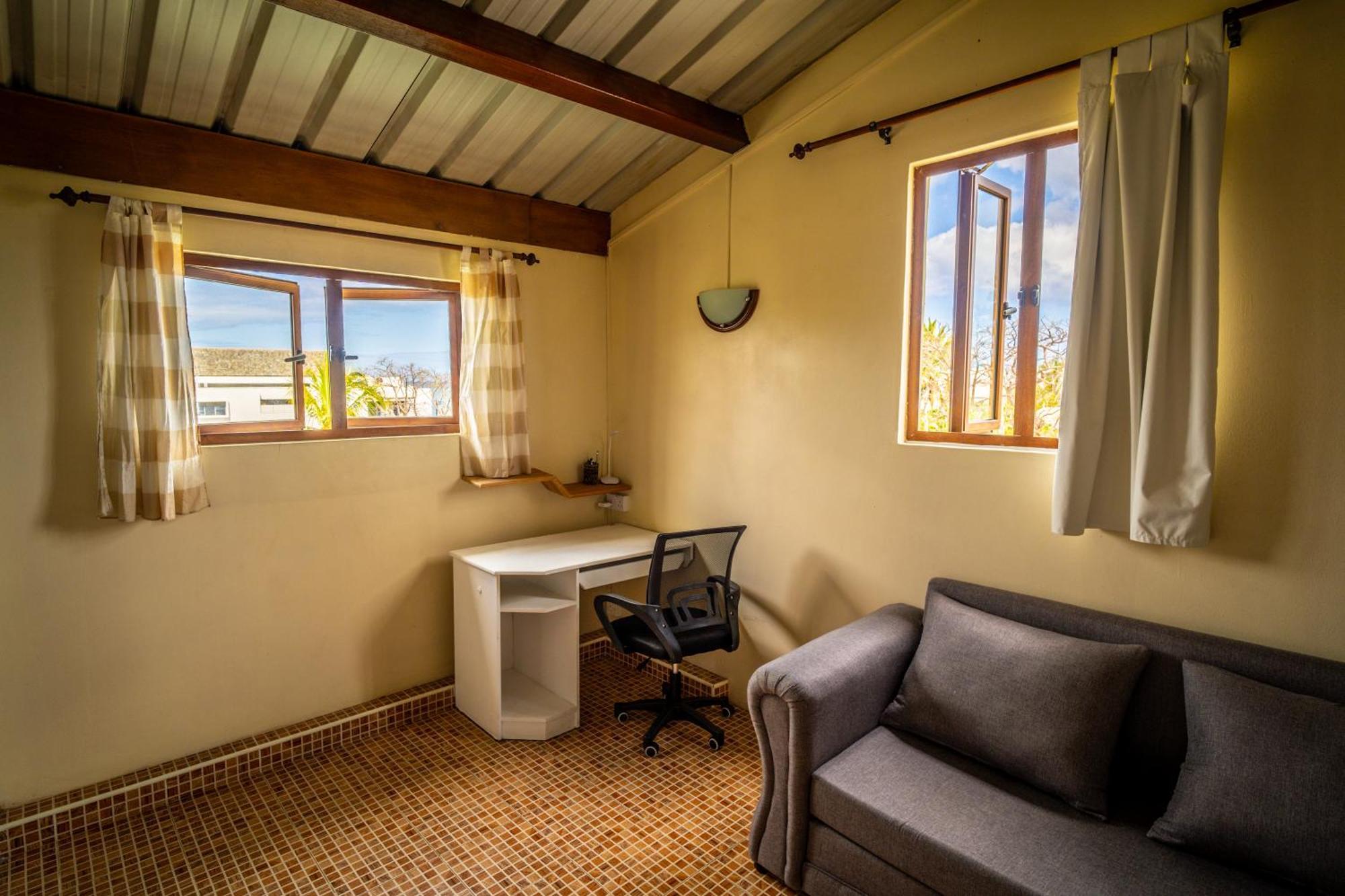 Charming Condo 黑河区 外观 照片