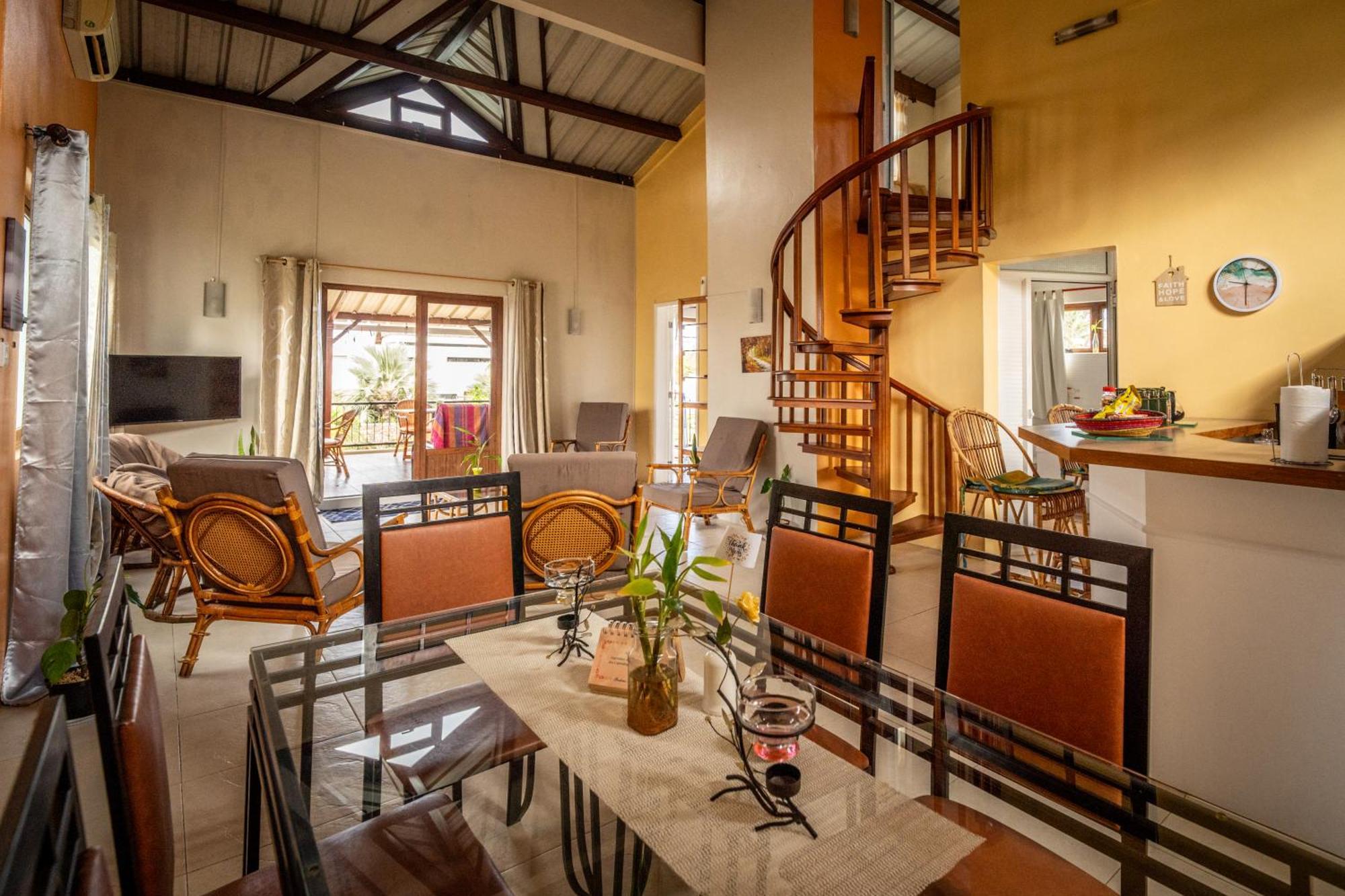 Charming Condo 黑河区 外观 照片